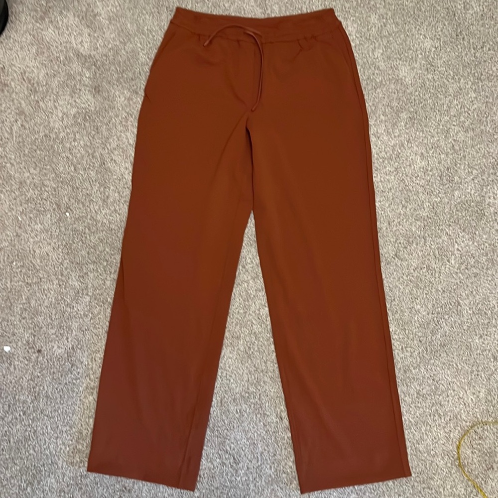 Lululemon gently used straight leg pant